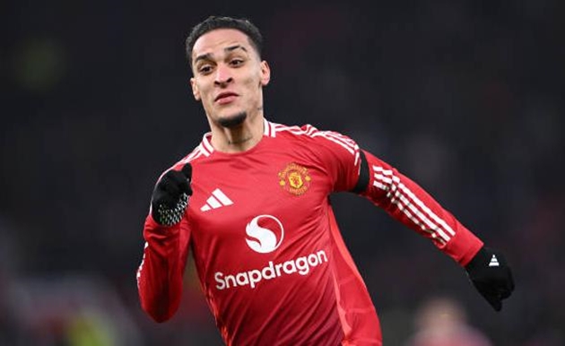 Thử thách lớn cho tân HLV Ruben Amorim tại Manchester United: Quá khứ chưa buông, tương lai mịt mờ