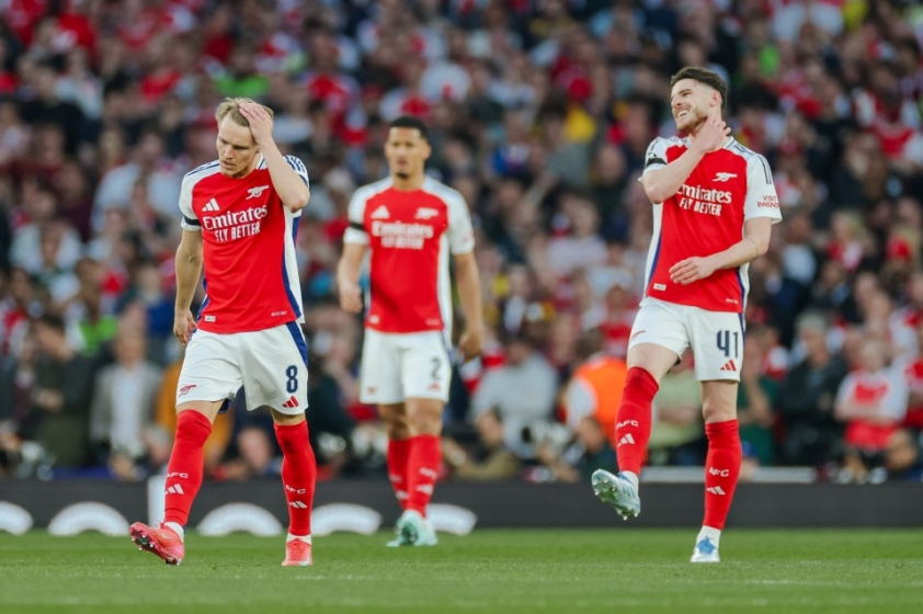 Arsenal sẽ lại trắng tay ở mùa 2025/26?